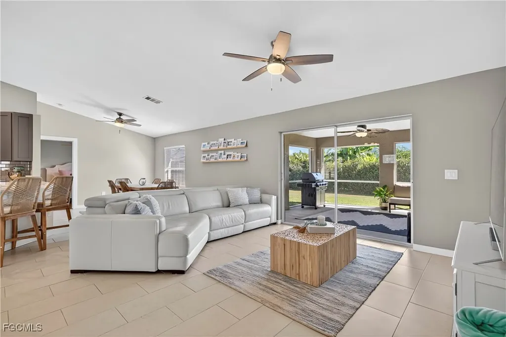 2701 SW 4th Avenue Cape Coral FL 33914