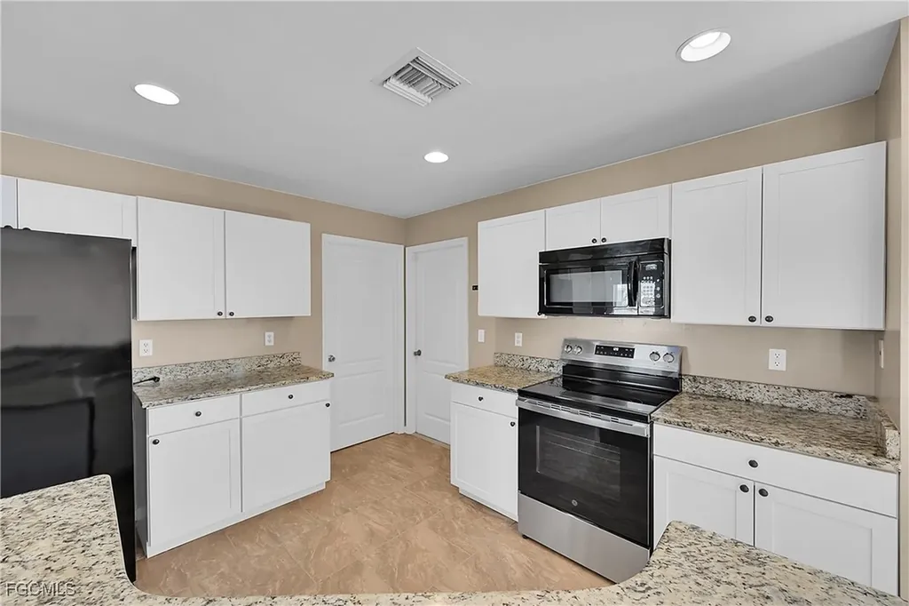 1621 NW 18th Street Cape Coral FL 33993