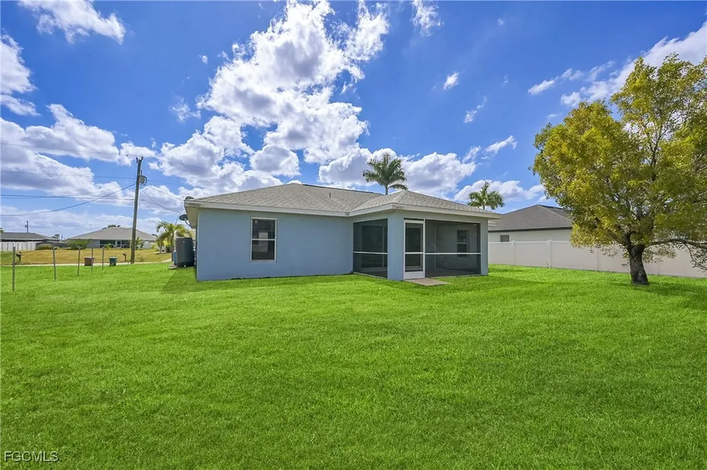 1621 NW 18th Street Cape Coral FL 33993