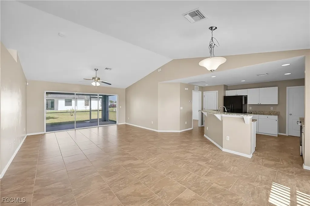 1621 NW 18th Street Cape Coral FL 33993