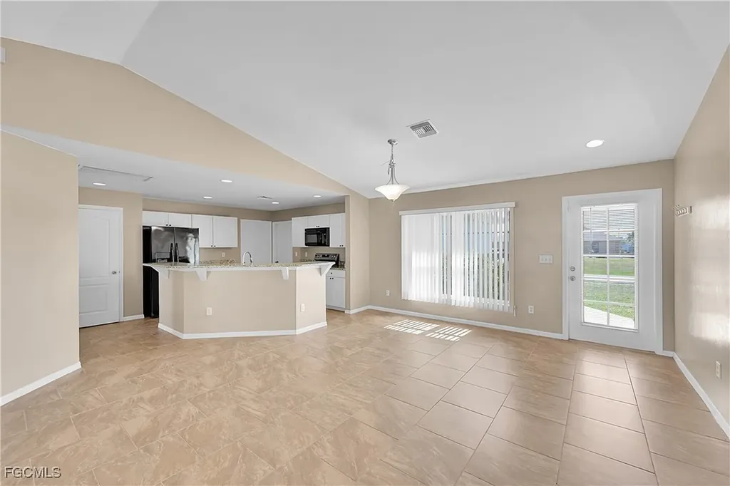 1621 NW 18th Street Cape Coral FL 33993