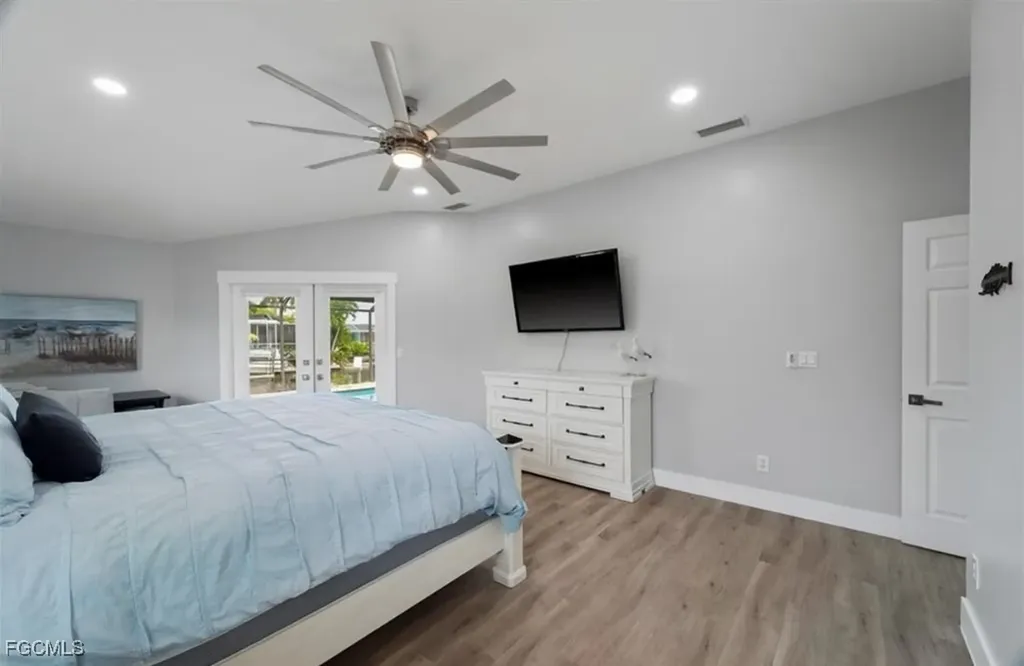 4921 SW 11th Place Cape Coral FL 33914