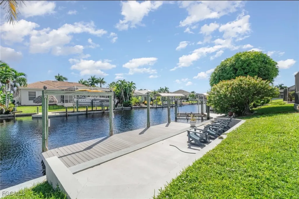 4921 SW 11th Place Cape Coral FL 33914