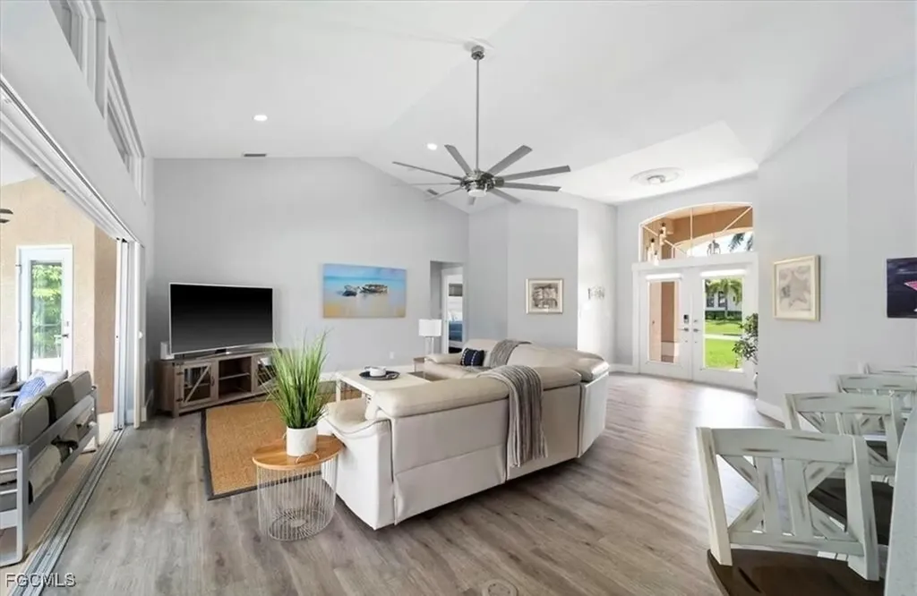 4921 SW 11th Place Cape Coral FL 33914