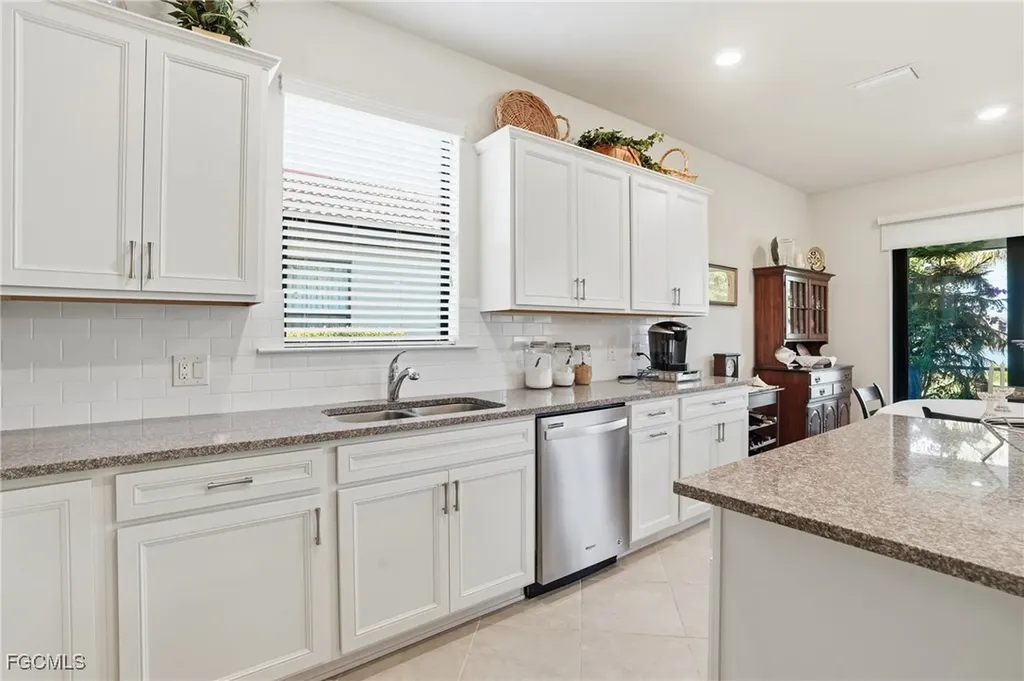 16083 Mistflower Drive Alva FL 33920