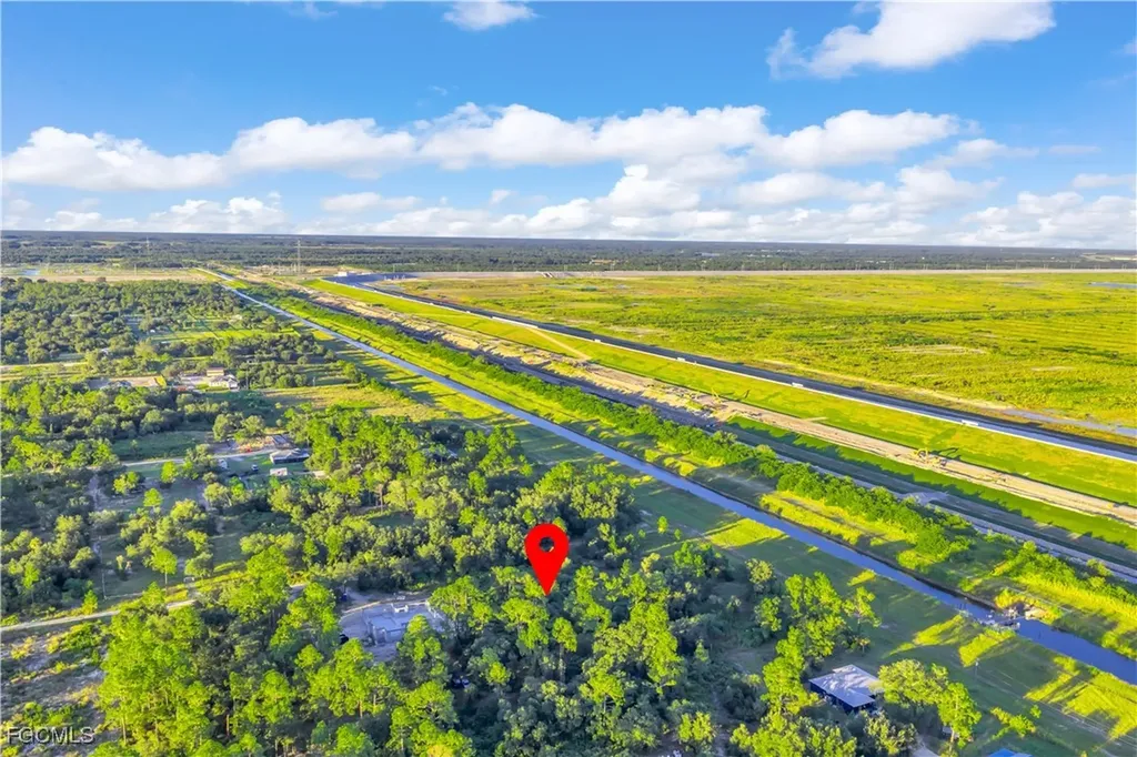 7547 22nd Place Labelle FL 33935