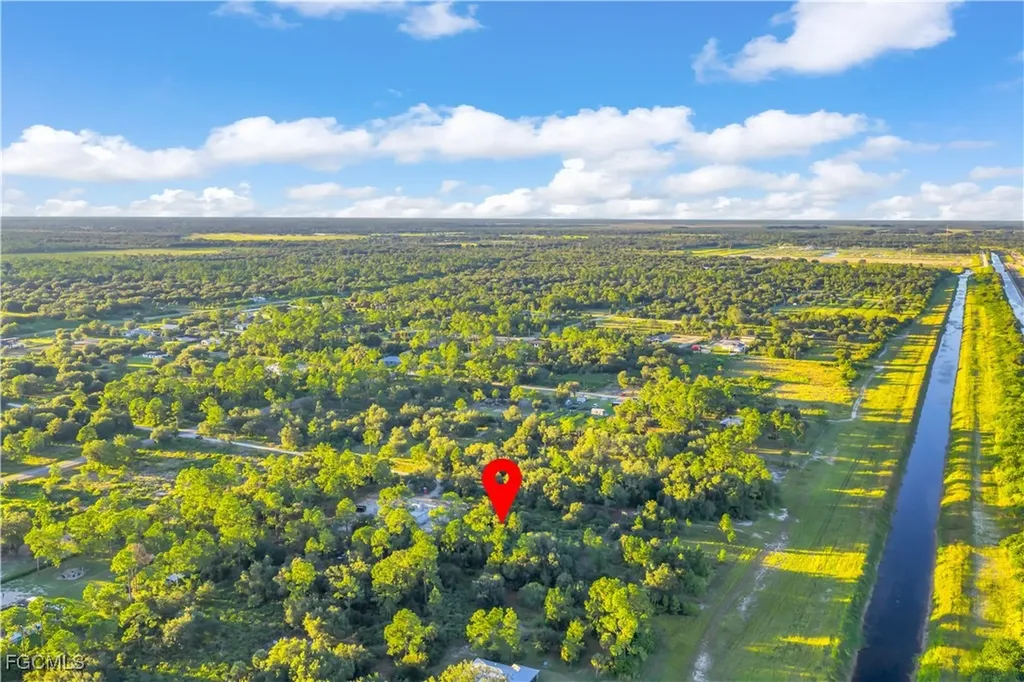 7547 22nd Place Labelle FL 33935