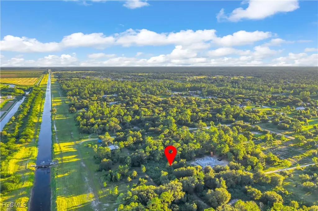 7547 22nd Place Labelle FL 33935