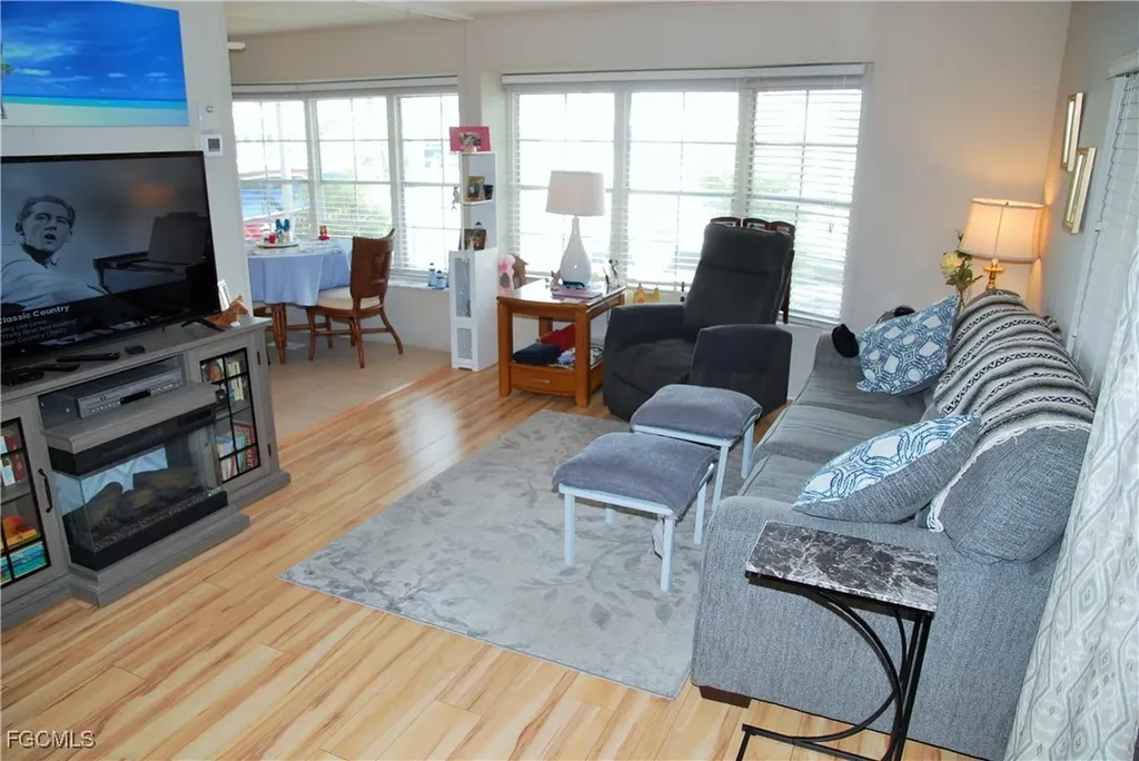 80 Snead Drive North Fort Myers FL 33903