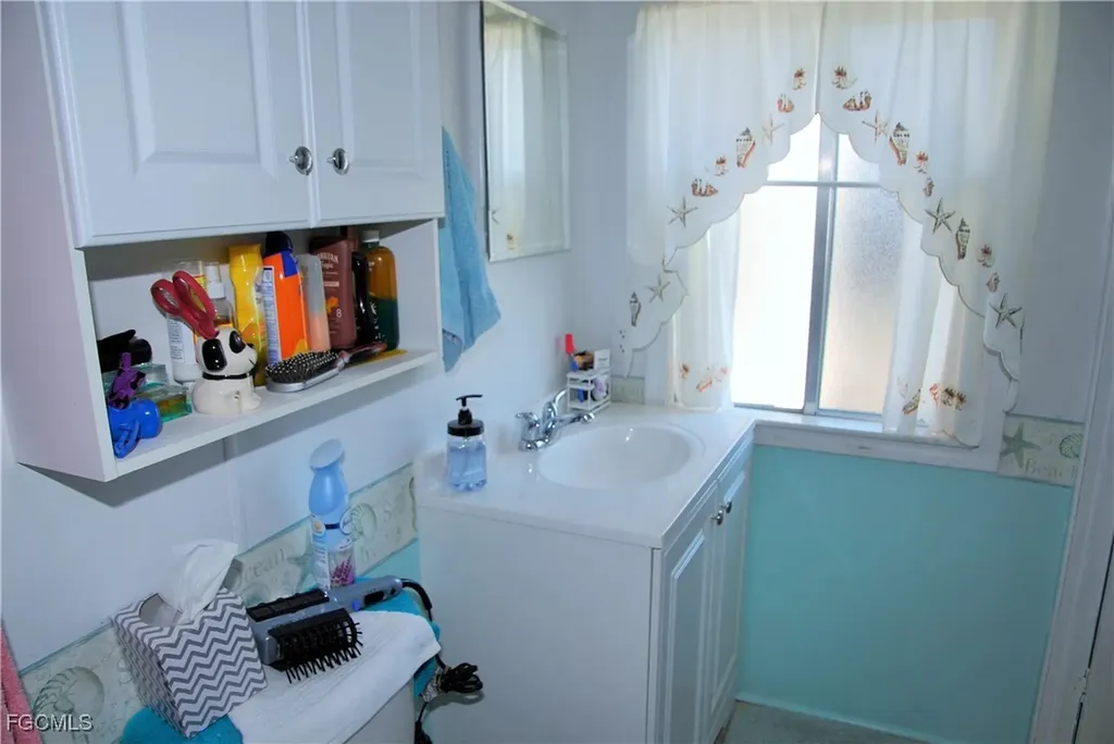 80 Snead Drive North Fort Myers FL 33903