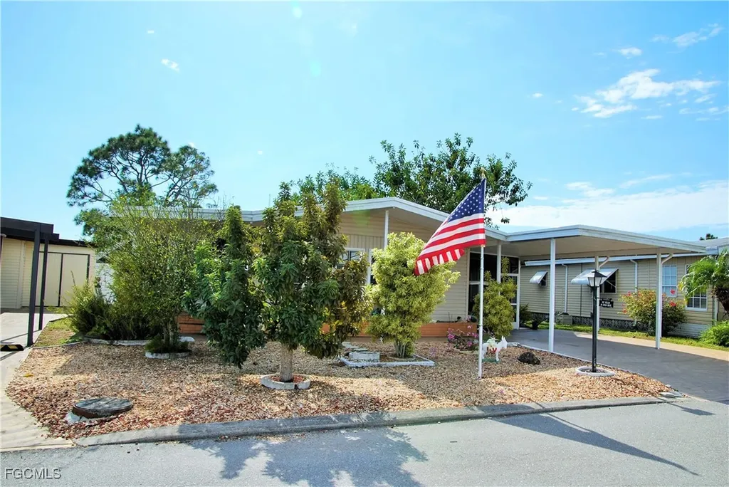 80 Snead Drive North Fort Myers FL 33903