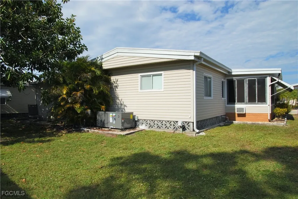 80 Snead Drive North Fort Myers FL 33903