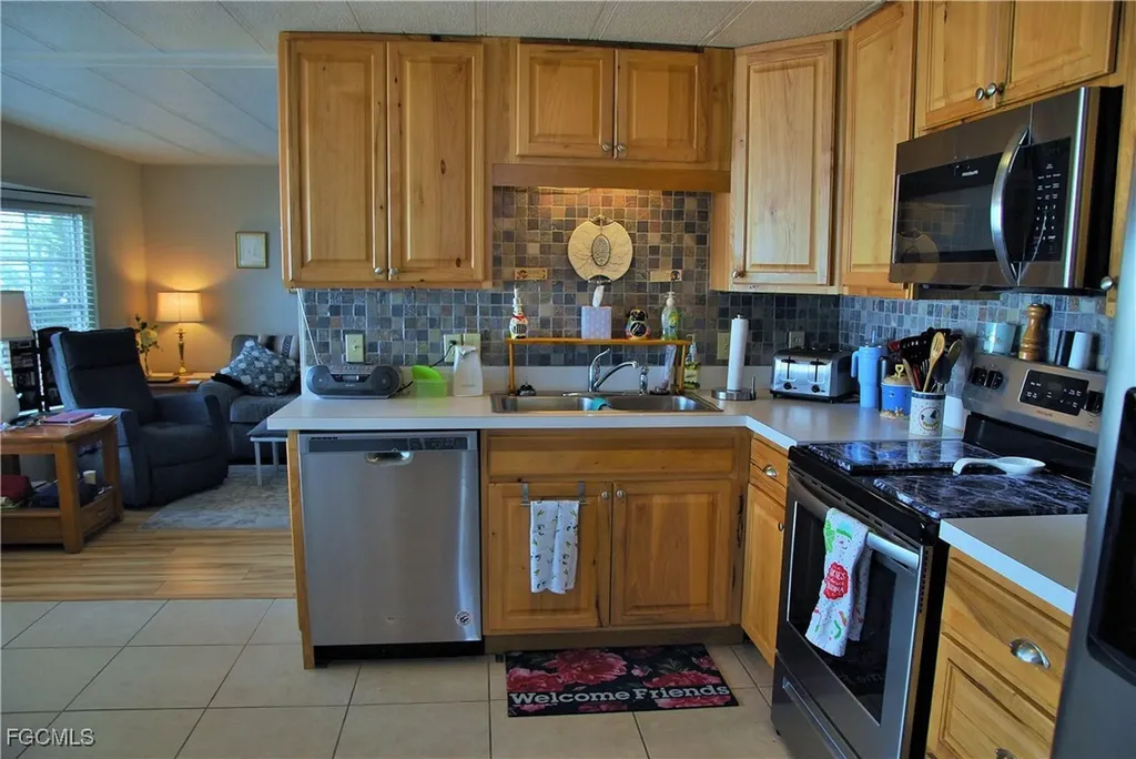 80 Snead Drive North Fort Myers FL 33903