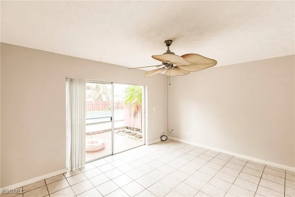 1123 SW 48th Terrace Cape Coral FL 33914
