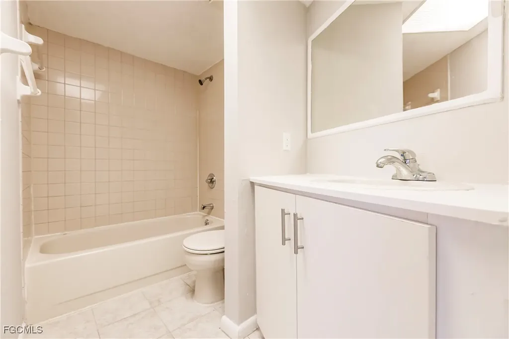 1123 SW 48th Terrace Cape Coral FL 33914