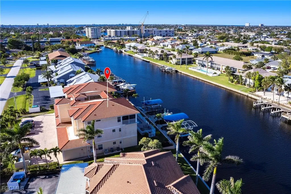 4610 SE 5th Place Cape Coral FL 33904