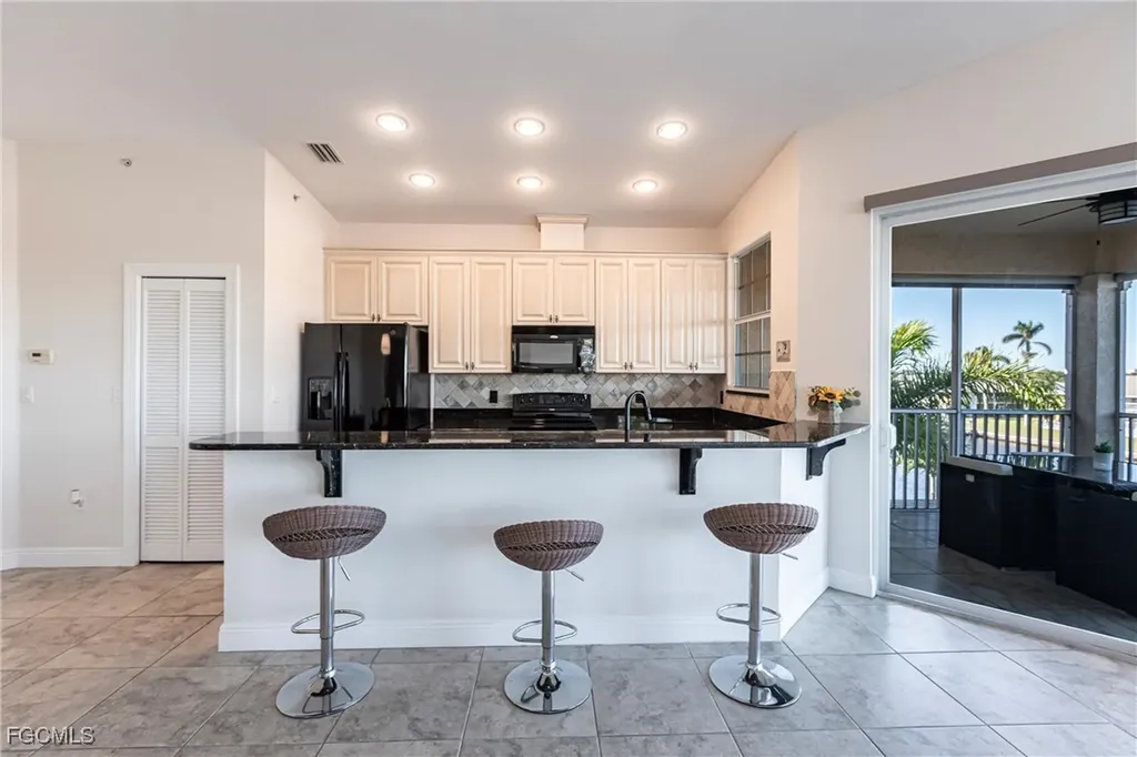 4610 SE 5th Place Cape Coral FL 33904