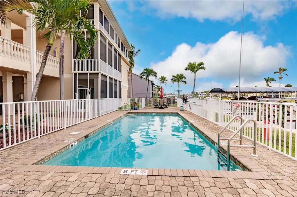 4610 SE 5th Place Cape Coral FL 33904