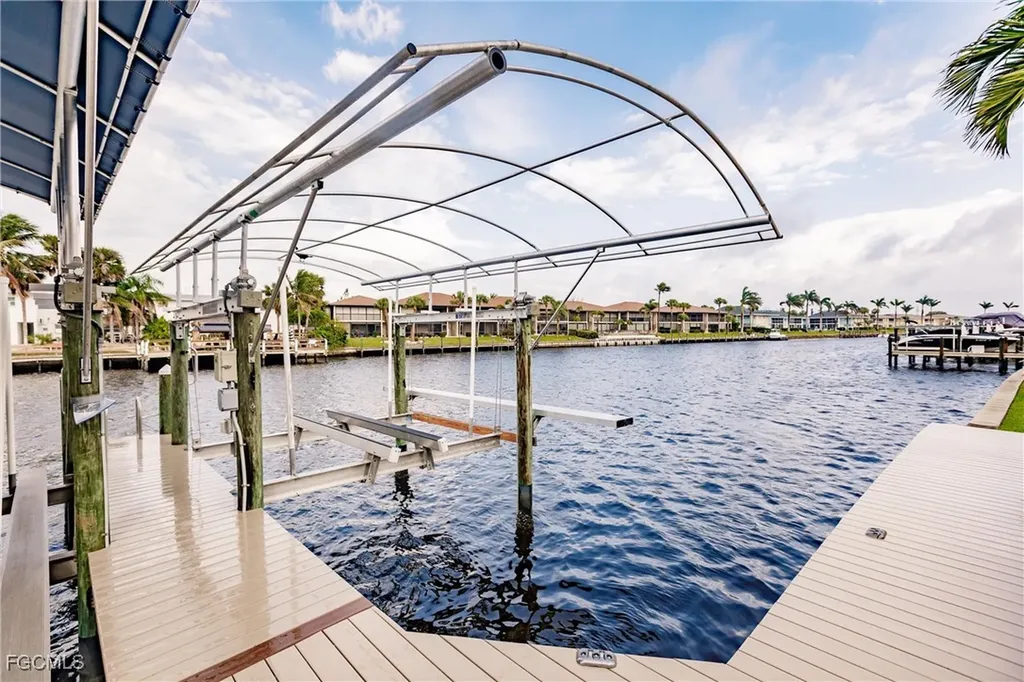 4610 SE 5th Place Cape Coral FL 33904