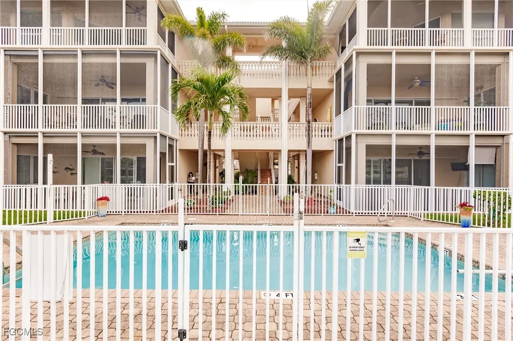 4610 SE 5th Place Cape Coral FL 33904