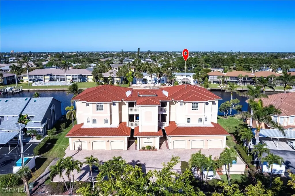 4610 SE 5th Place Cape Coral FL 33904