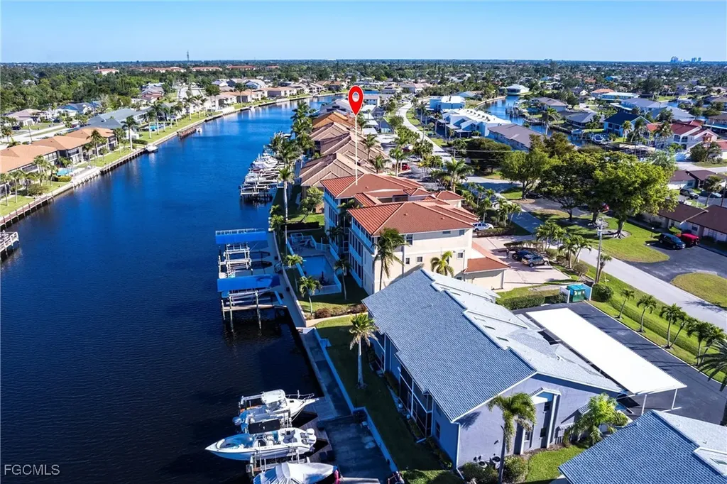 4610 SE 5th Place Cape Coral FL 33904