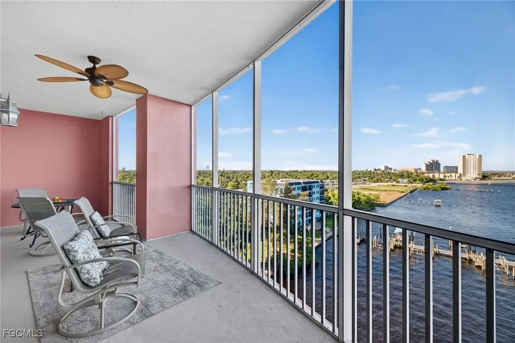 2743 1st Street Fort Myers FL 33916