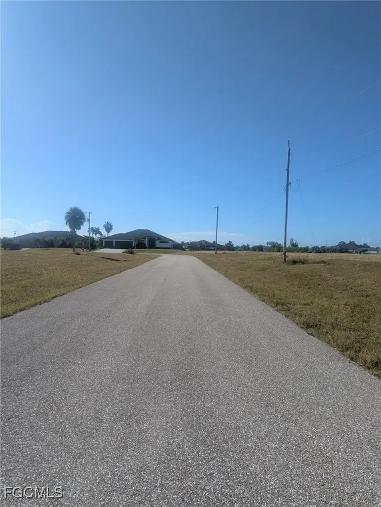 1813 NW 32nd Place Cape Coral FL 33993