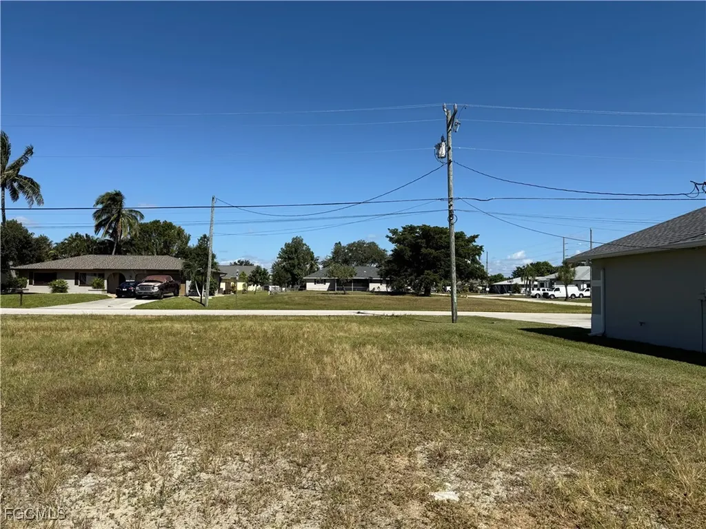 118 SW 31st Terrace Cape Coral FL 33914