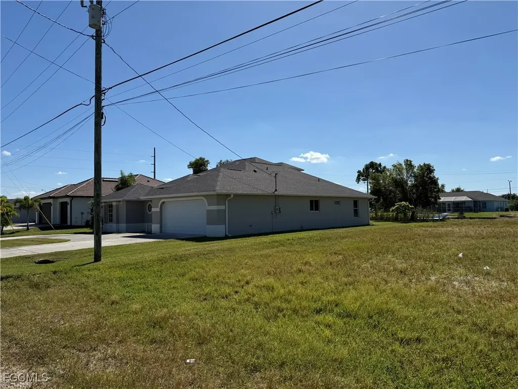 118 SW 31st Terrace Cape Coral FL 33914