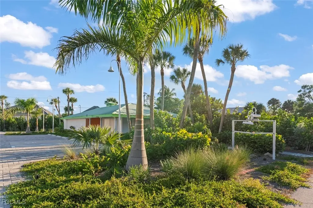 1025 Periwinkle Way Sanibel FL 33957