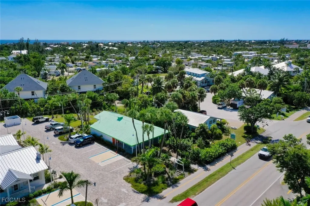 1025 Periwinkle Way Sanibel FL 33957