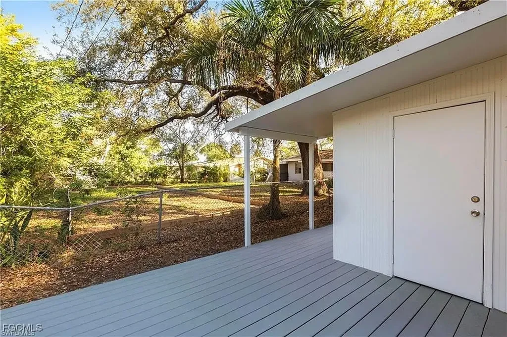 2217 Dora Street Fort Myers FL 33901