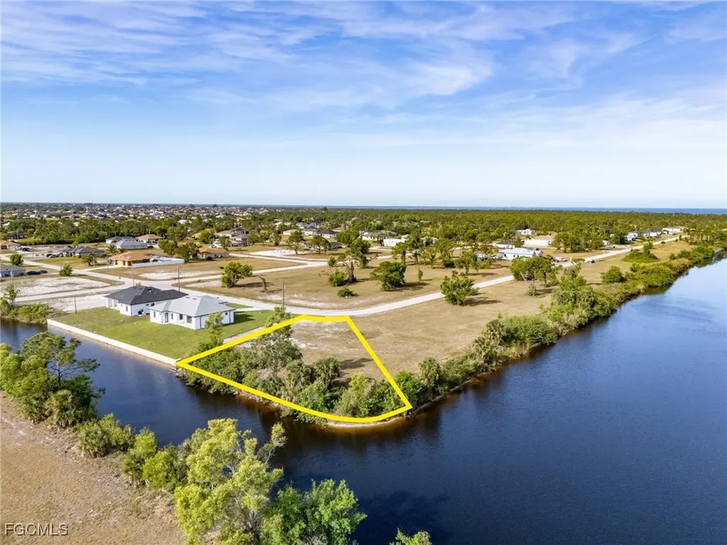 4341 NW 36th Avenue Cape Coral FL 33993