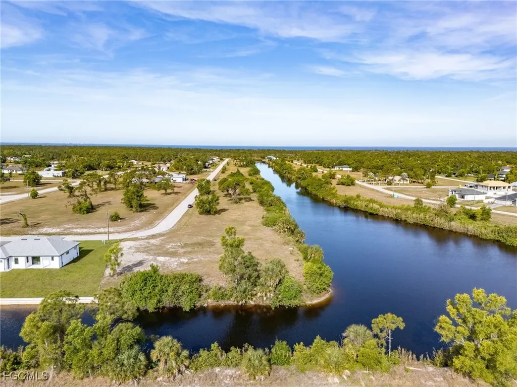 4341 NW 36th Avenue Cape Coral FL 33993
