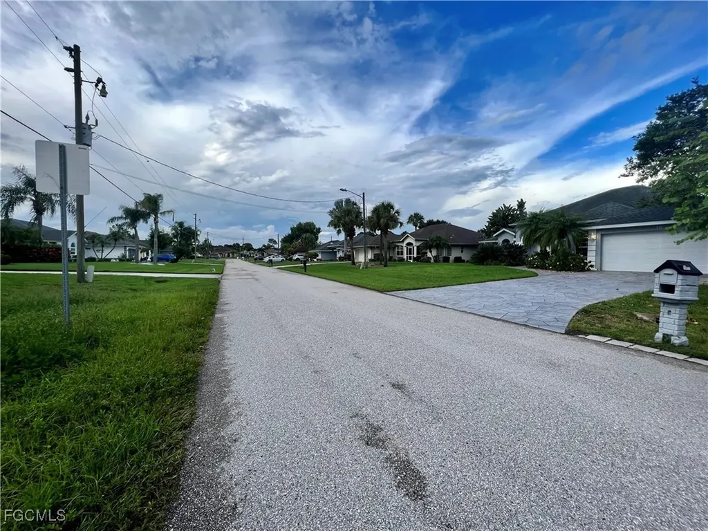 11 Sportsman Road Rotonda West FL 33947