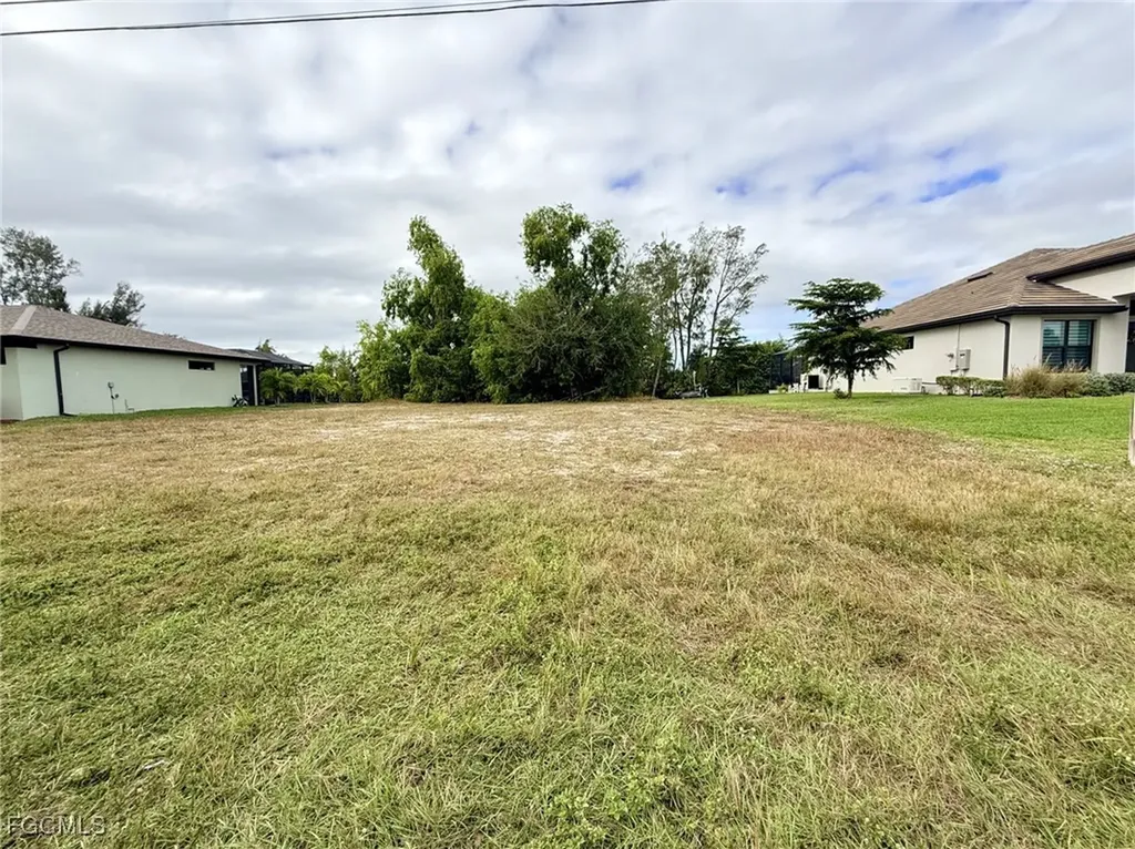 1414 SW 1st Place Cape Coral FL 33991