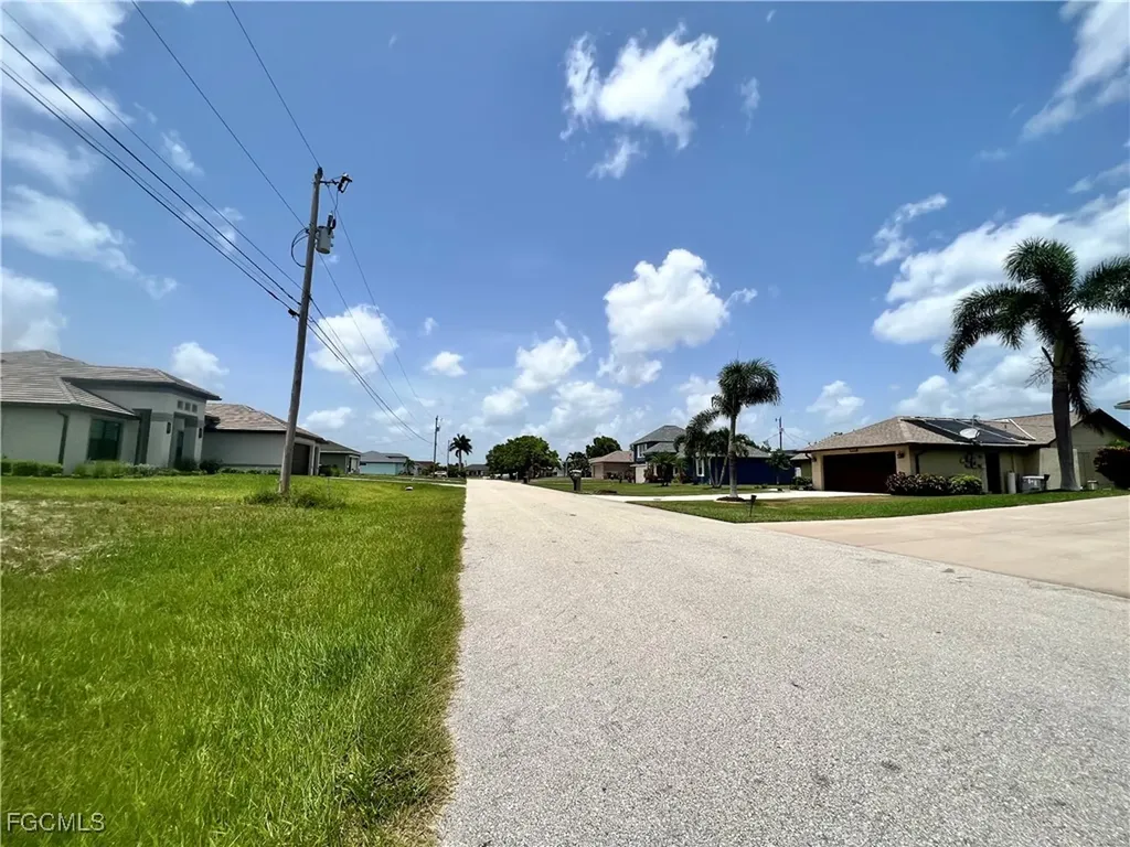 1414 SW 1st Place Cape Coral FL 33991
