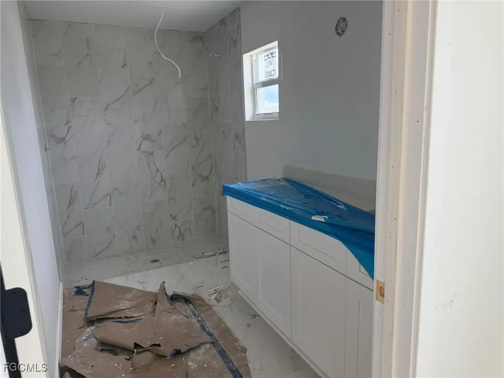 1423 NW 24th Terrace Cape Coral FL 33993