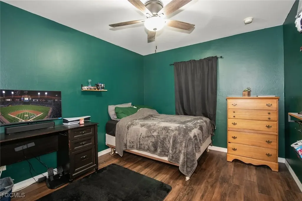 2005 Mcarthur Avenue Alva FL 33920