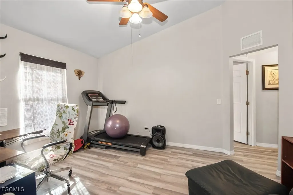 2005 Mcarthur Avenue Alva FL 33920