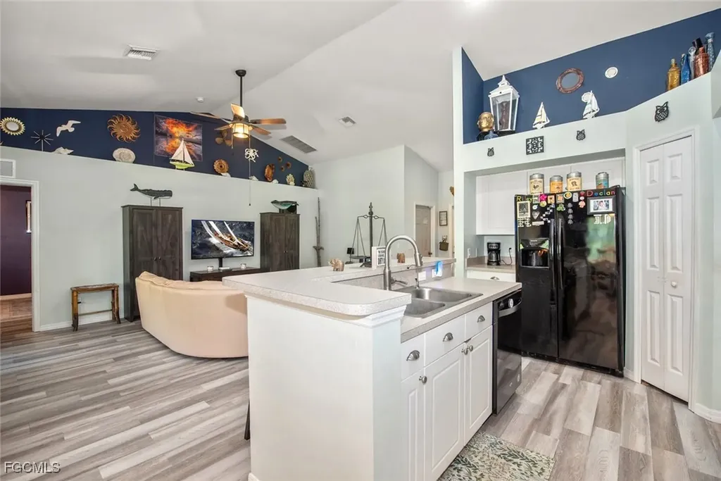 2005 Mcarthur Avenue Alva FL 33920