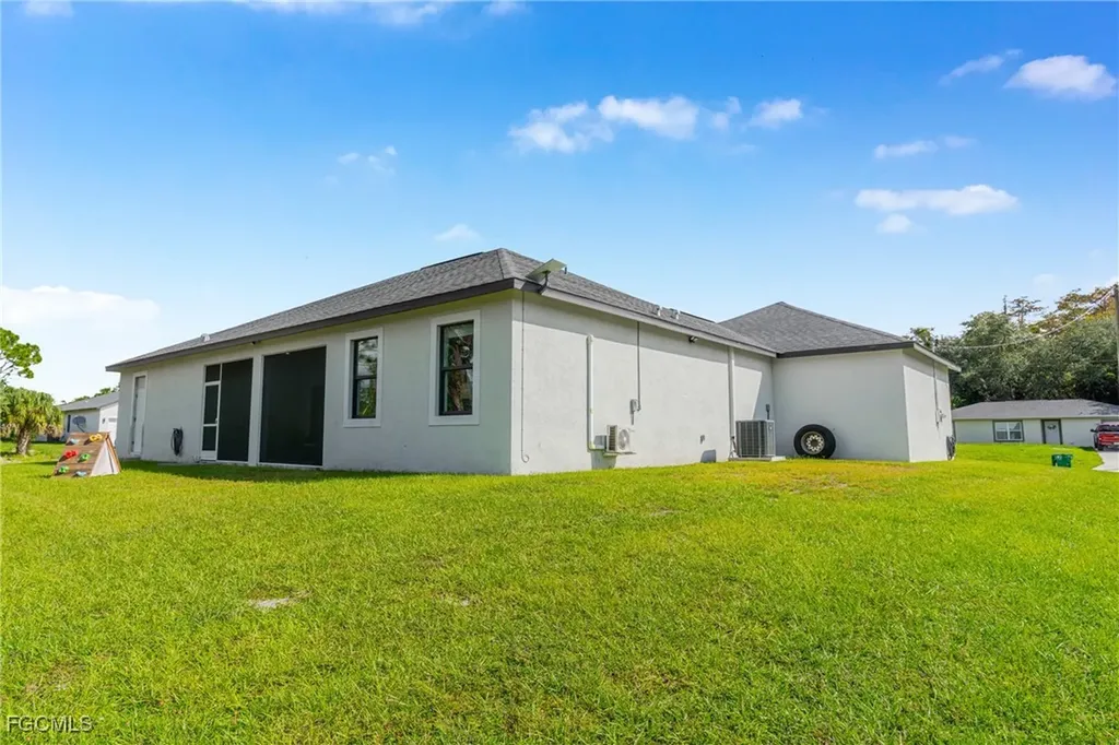 1158 E Benbow Circle Labelle FL 33935