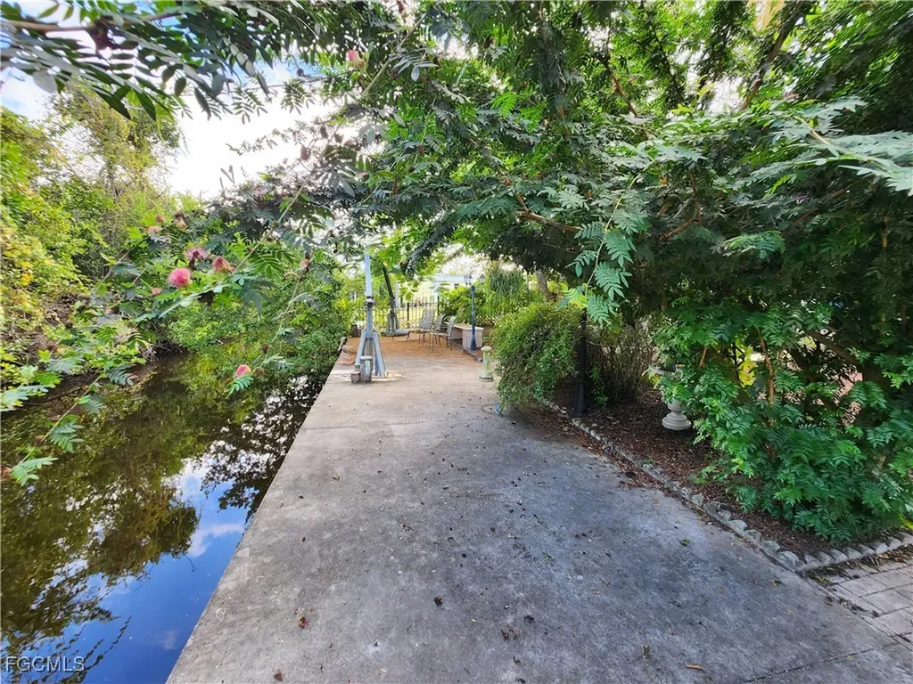 1370 Harbor View Drive North Fort Myers FL 33917