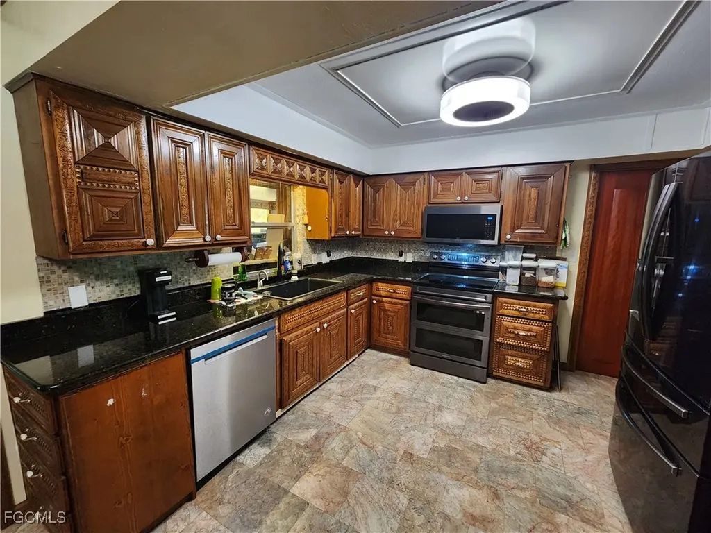 1370 Harbor View Drive North Fort Myers FL 33917
