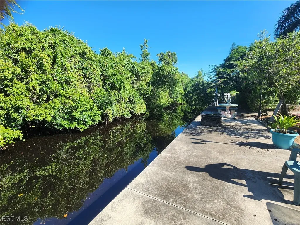 1370 Harbor View Drive North Fort Myers FL 33917