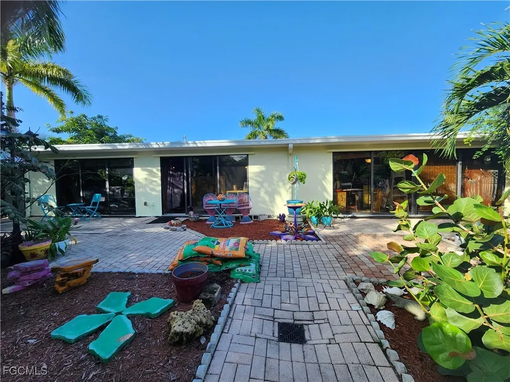 1370 Harbor View Drive North Fort Myers FL 33917