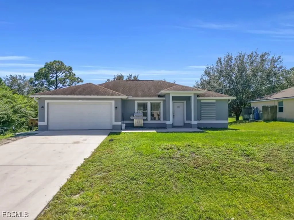 3203 38th Street W Lehigh Acres FL 33971