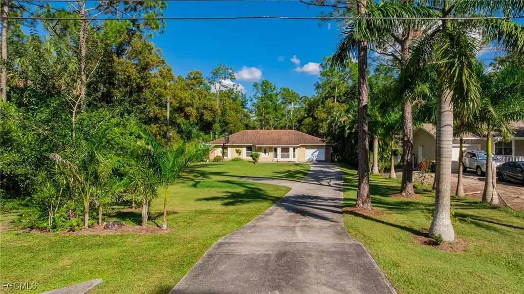 460 3rd Street SW Naples FL 34117