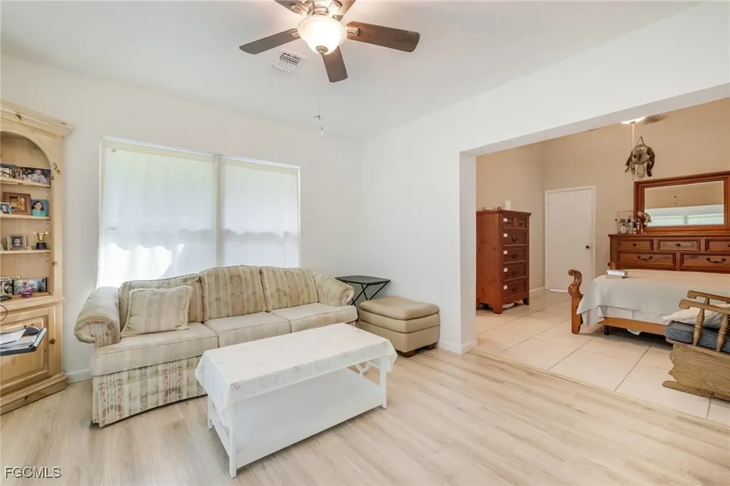 460 3rd Street SW Naples FL 34117